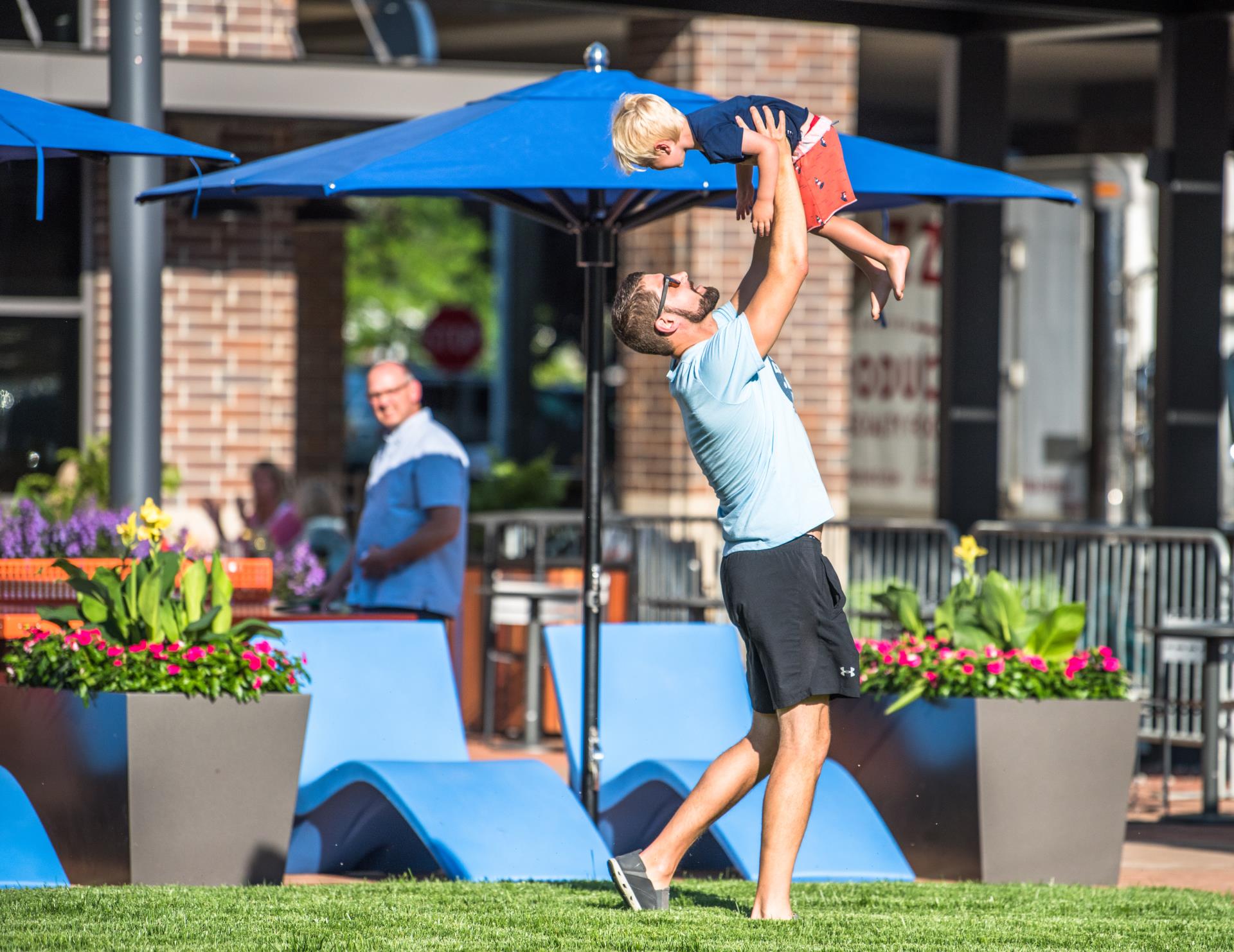 Midtown dad and kid, Carmel, Indiana